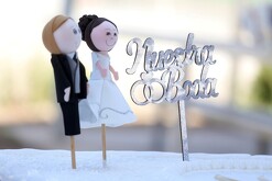 Imagen de pastel de bodas sobre nota que informa la edad en la que se casan los mexicanos.