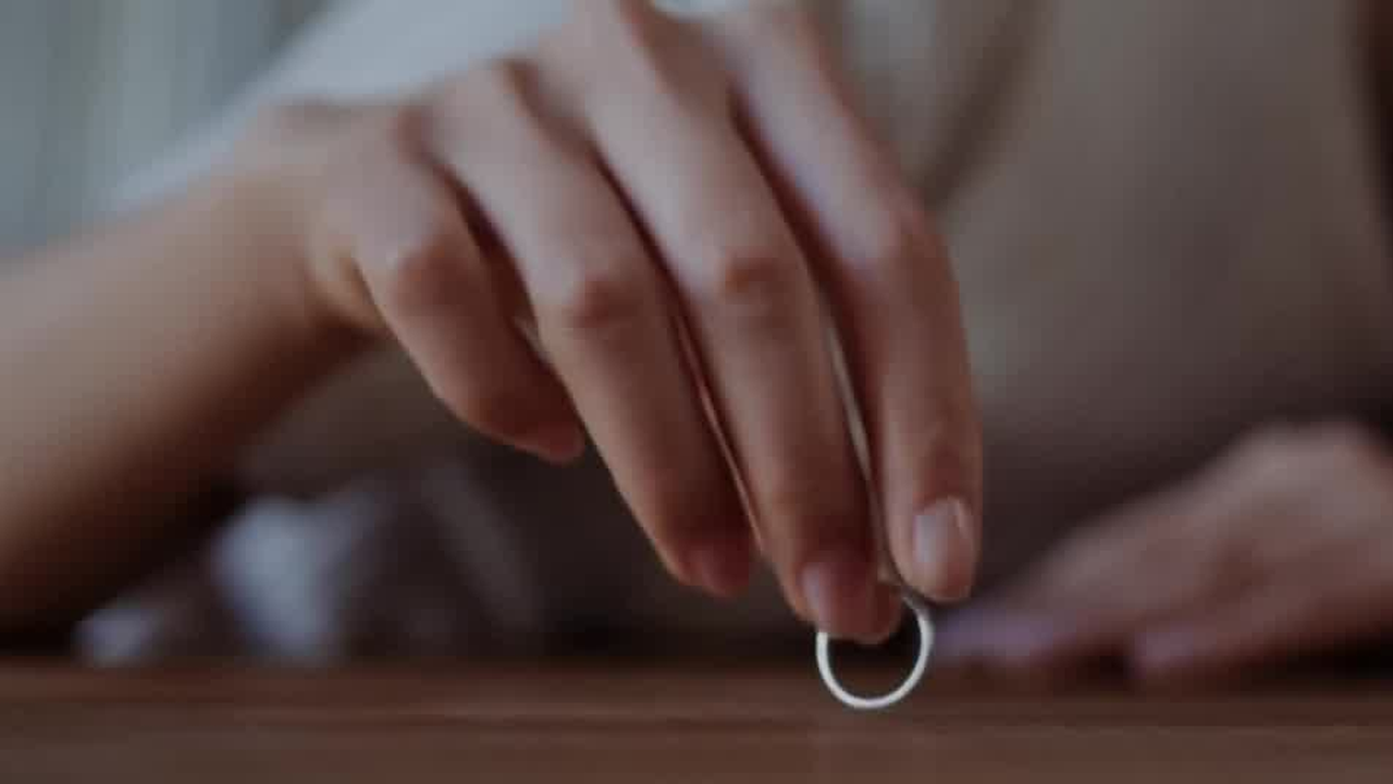 En 2024 se registraron 161 mil 932 divorcios en México; el 33.8% correspondió a parejas con 21 años o más de matrimonio.