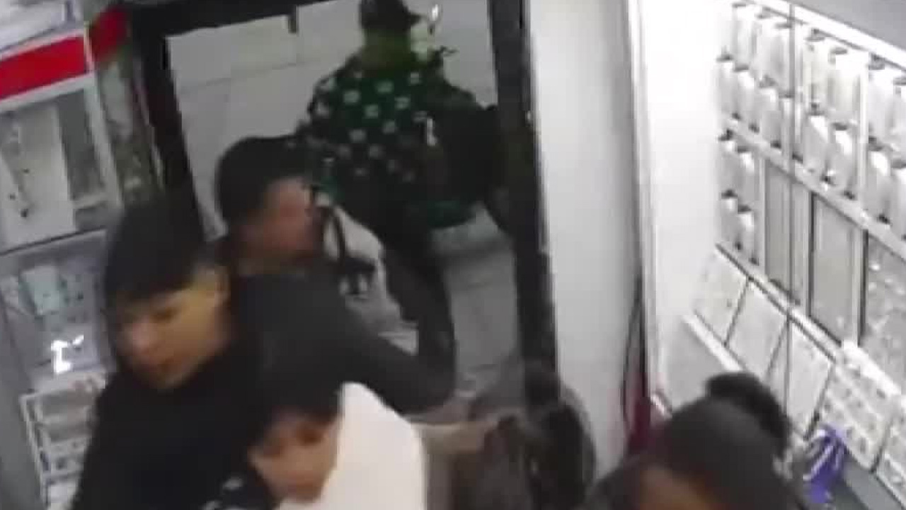 Programa conducido por Ana Laura Alanís, Liliana Sosa y César García, viernes 13 de febrero de 2026.