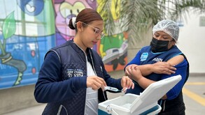 Es importante revisar la Cartilla de Vacunación en caso de no contar con el esquema completo acudir a algún Centro de Salud.