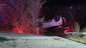 Ambulancias y patrullas tras accidente.