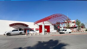 Elementos de la FGE acudieron al sitio para tomar conocimiento de los hechos y ordenar el traslado del cuerpo al Semefo.