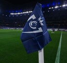 Banderín del estadio de Rayados con el logo oficial de la Champions Cup 2026.