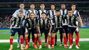 Anthony Martial no terminó el partido de Rayados vs León, luego de una lesión en el hombro durante el primer tiempo.