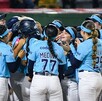 Sultanes Femenil celebrando la victoria ante El Águila.