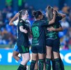 Celebración de la victoria de Tigres Femenil ante Puebla.