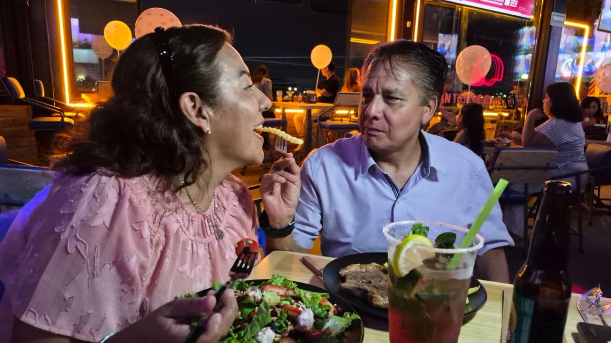 Fotografía de la cena romántica gratis, del 14 de febrero, que una pareja se ganó en el canal 6 .