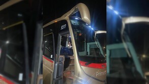 El autobús de la empresa Primera Plus presentó daños en el parabrisas tras recibir el impacto de una piedra en la autopista Guadalajara–Colima.
