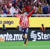 Armando 'Hormiga' González festejando el gol que le metió al América.