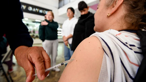 Tras los nueve mil casos de sarampión en el país, autoridades instan a la vacunación.