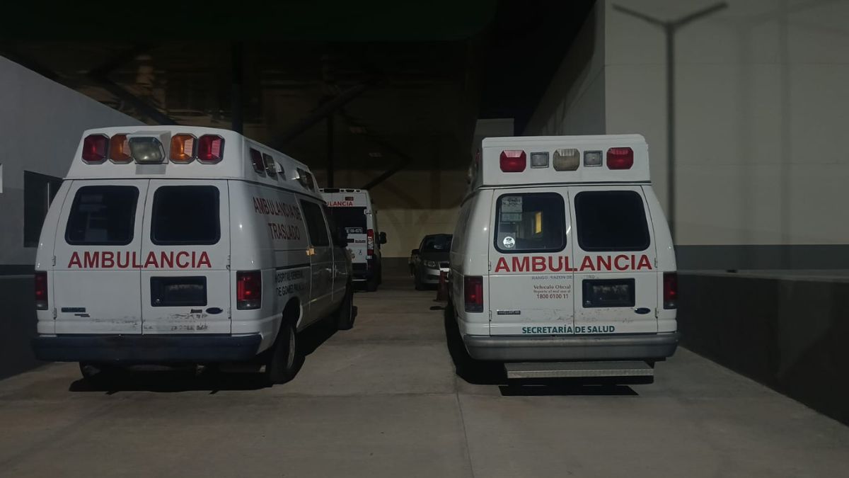 Ambulancias de Cruz Roja Mexicana.