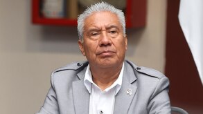 Manuel Viveros, titular de la SEP Puebla, en conferencia de prensa.