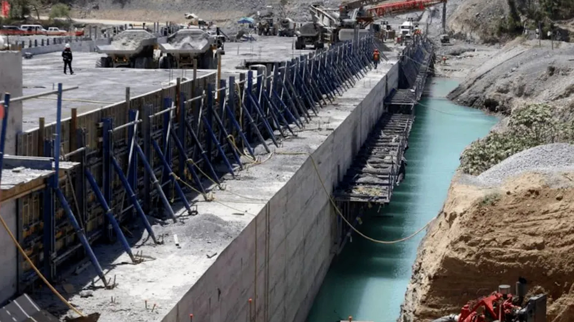 El Gobierno de Nuevo León y Servicios de Agua y Drenaje de Monterrey deberán pagar 32 millones de pesos al consorcio que construiría el acueducto Monterrey VI.