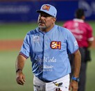 Benjamín Gil con el uniforme de los Charros de Jalisco
