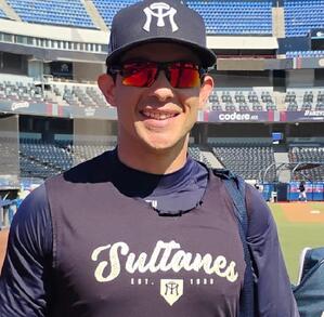 Omar Rentería buscará un lugar en el roster de Sultanes para la temporada 2026 en la Liga Mexicana de Beisbol.