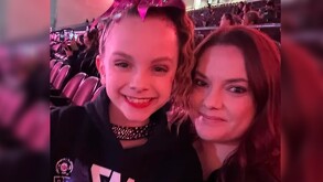 Tawnia y su hija pequeña, a quien mató antes de quitarse la vida en Las Vegas.