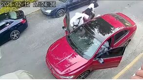 Hombre dispara contra asaltantes que acababan de robar auto en Tultitlán, Edomex