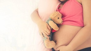 Hasta el momento se encuentran ya instalados cinco de estos grupos especializados en los que se tiene que dar asesoría y seguimiento a los casos de adolescentes