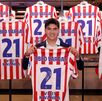 Obed Vargas en su presentación con el Atlético de Madrid.