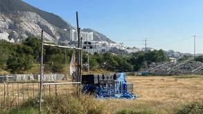 Una ráfaga de viento causó el colapso de un escenario que ocasionó la muerte de 10 personas