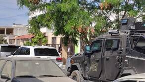 Las acciones se llevan a cabo en una vivienda ubicada en la calle Pelícano