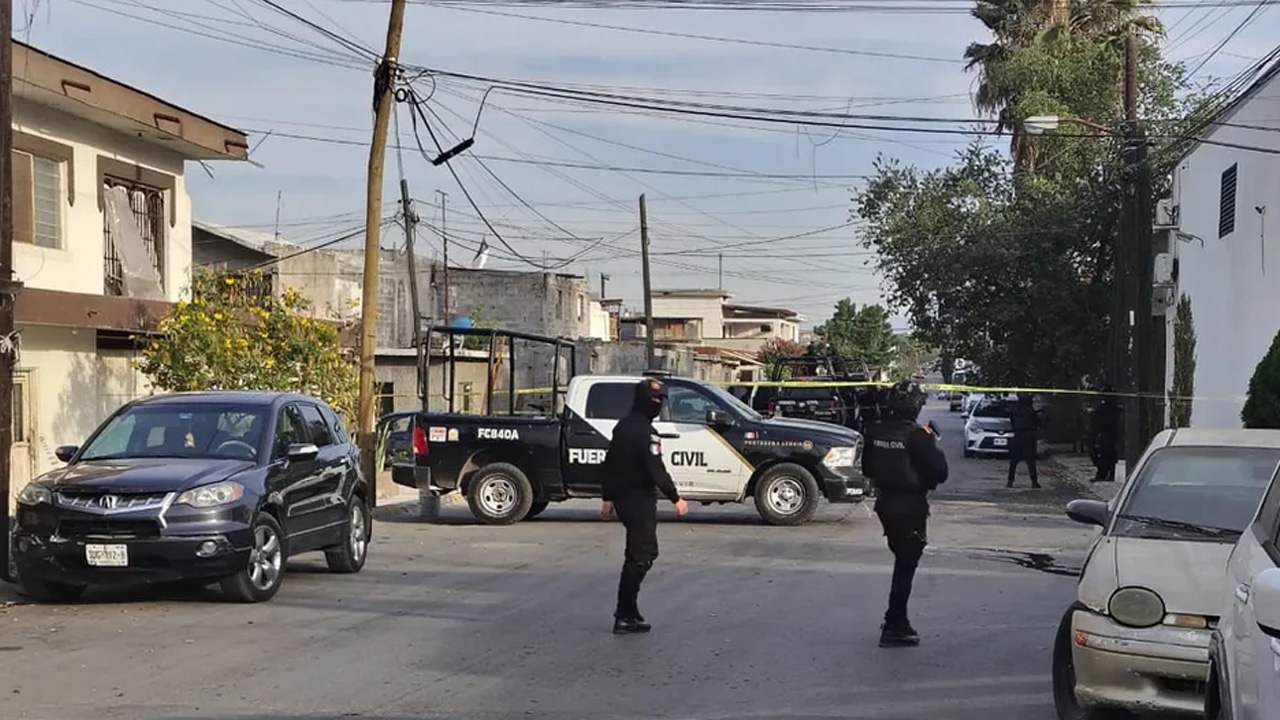 Dos hombres murieron tras un ataque armado en un taller mecánico de la colonia Plutarco Elías Calles, en Monterrey.