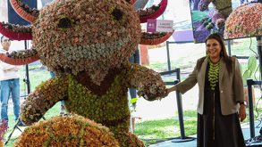 Un ajolote caracterizado como futbolista será una de las 250 estructuras gigantes que decorarán la capital del país.