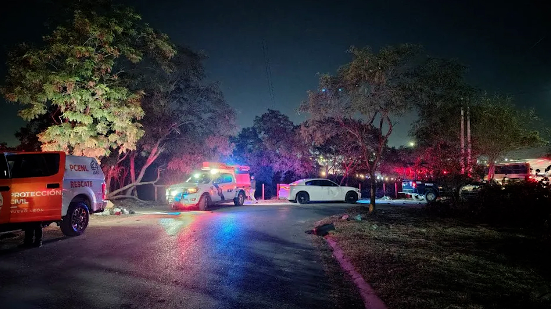 Las corporaciones policiacas se encuentran investigando la muerte de un hombre que fue localizado sin vida en el lecho del río Santa Catarina en Juárez.