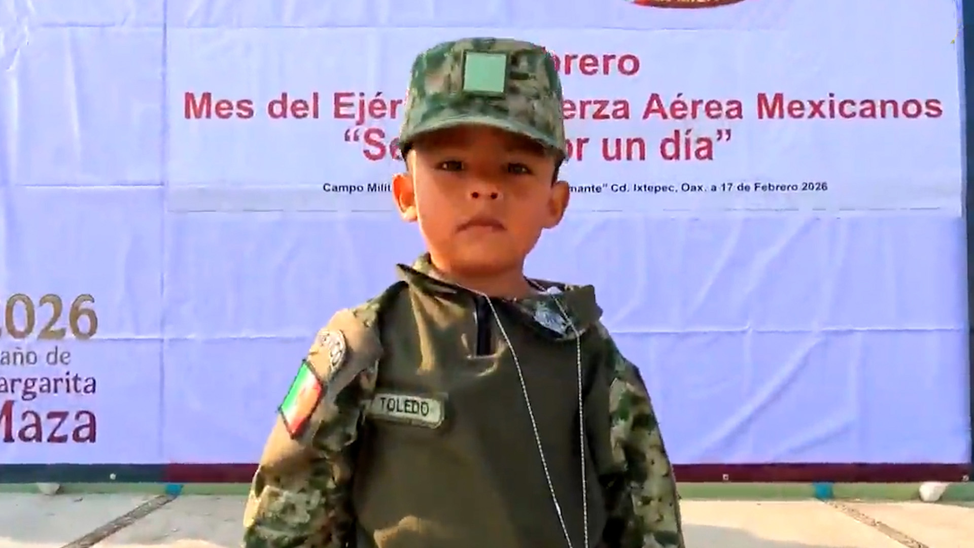 En el 113 Aniversario del Ejército, José Carlos, de 4 años, fue nombrado soldado por un día en Ixtepec.