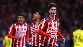 Armando González celebrando su gol en el Clásico Nacional.