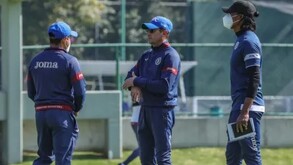 Luis Armando González, en el campo de entrenamiento de La Noria.