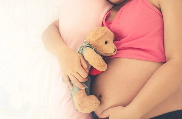 Hasta el momento se encuentran ya instalados cinco de estos grupos especializados en los que se tiene que dar asesoría y seguimiento a los casos de adolescentes