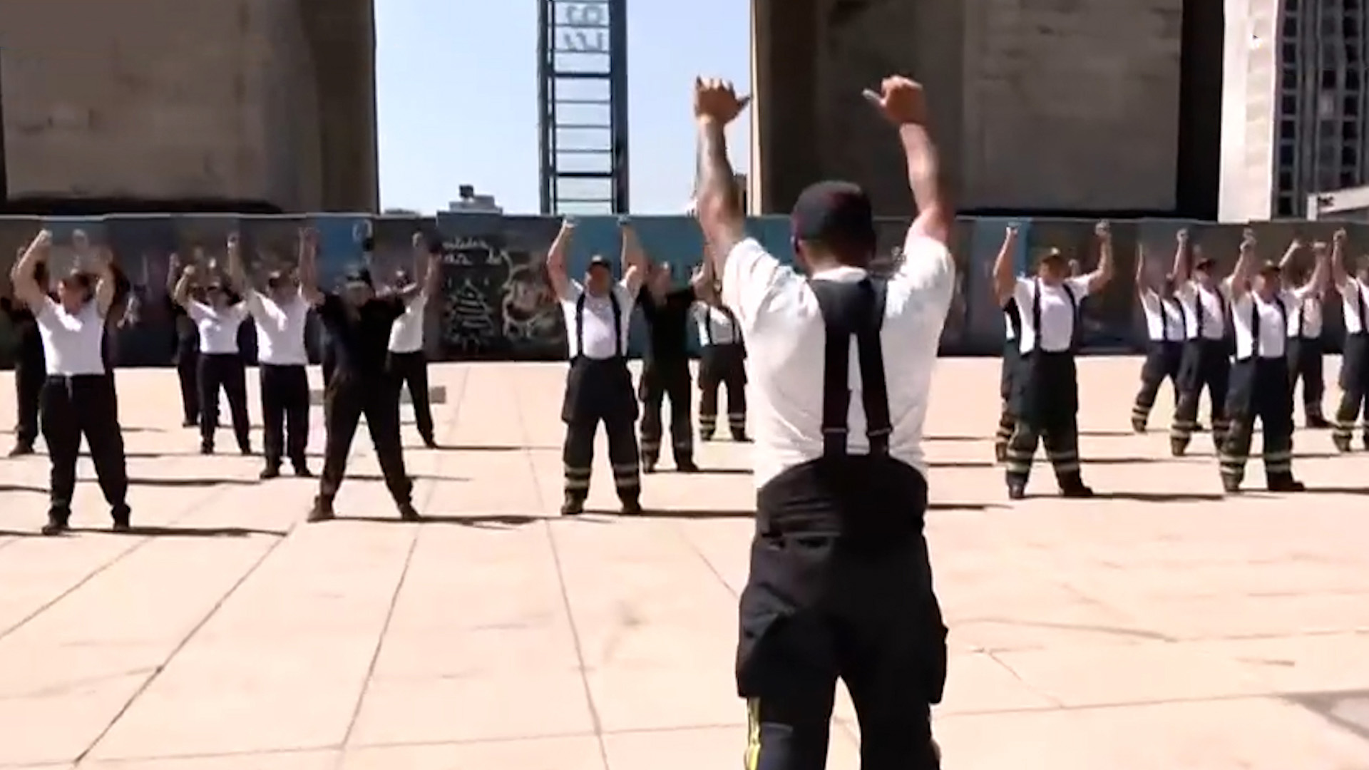 El Heroico Cuerpo de Bomberos convoca a un entrenamiento masivo este 22 de febrero en el Monumento a la Revolución.