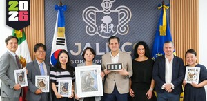 Sanghui Lee, Jefa de Misión de la Embajada de República de Corea del Sur y Mauro Garza Marín, Coordinador Estratégico de Crecimiento y Desarrollo de Jalisco.