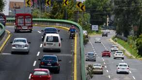 Coches circulando por las calles de la ZMVM