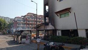 Autoridades municipales reforzaron la vigilancia en plazas comerciales y zonas turísticas del puerto tras los reportes de violencia.