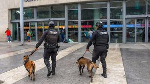 Policías en central de autobuses de monterrey