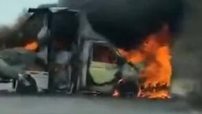 Operativo en Linares tras camión quemado