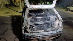 Vehículo incendiado en la colonia Sutaj en Guadalajara durante la noche de este 22 de febrero