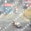 Cámara capta momento en el que unos sujetos incendiaron un auto en la carretera México-Cuernavaca, Tlalpan.