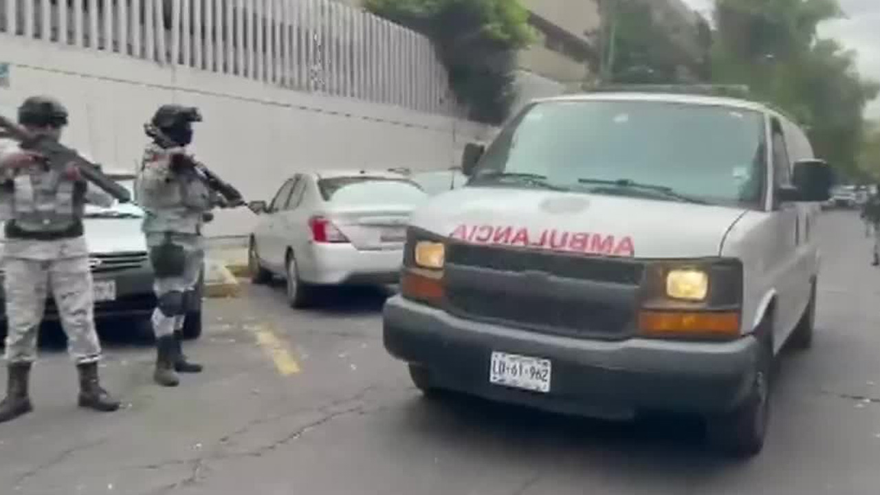 El cuerpo de Nemesio Oseguera Cervantes, 'El Mencho', fue trasladado por vía aérea y terrestre a la Ciudad de México.