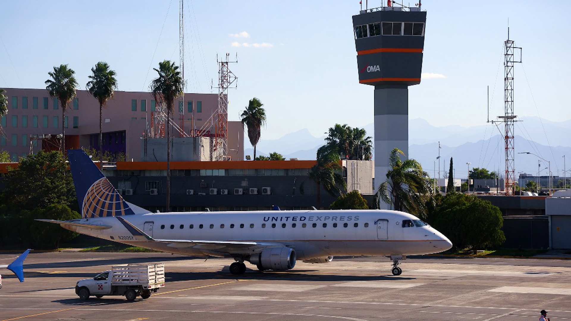 Programa conducido por Luis Carlos Ortiz, Erik Rocha y Ady Cabriales, martes 24 de febrero de 2026.
