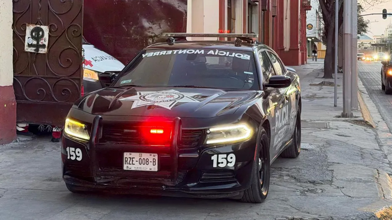 Una mujer de aproximadamente 65 años murió de manera repentina mientras entrenaba en un gimnasio del Centro de Monterrey.