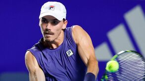 Patrick Kypson durante su partido contra Álex de Miñaur en el Abierto Mexicano de Tenis.