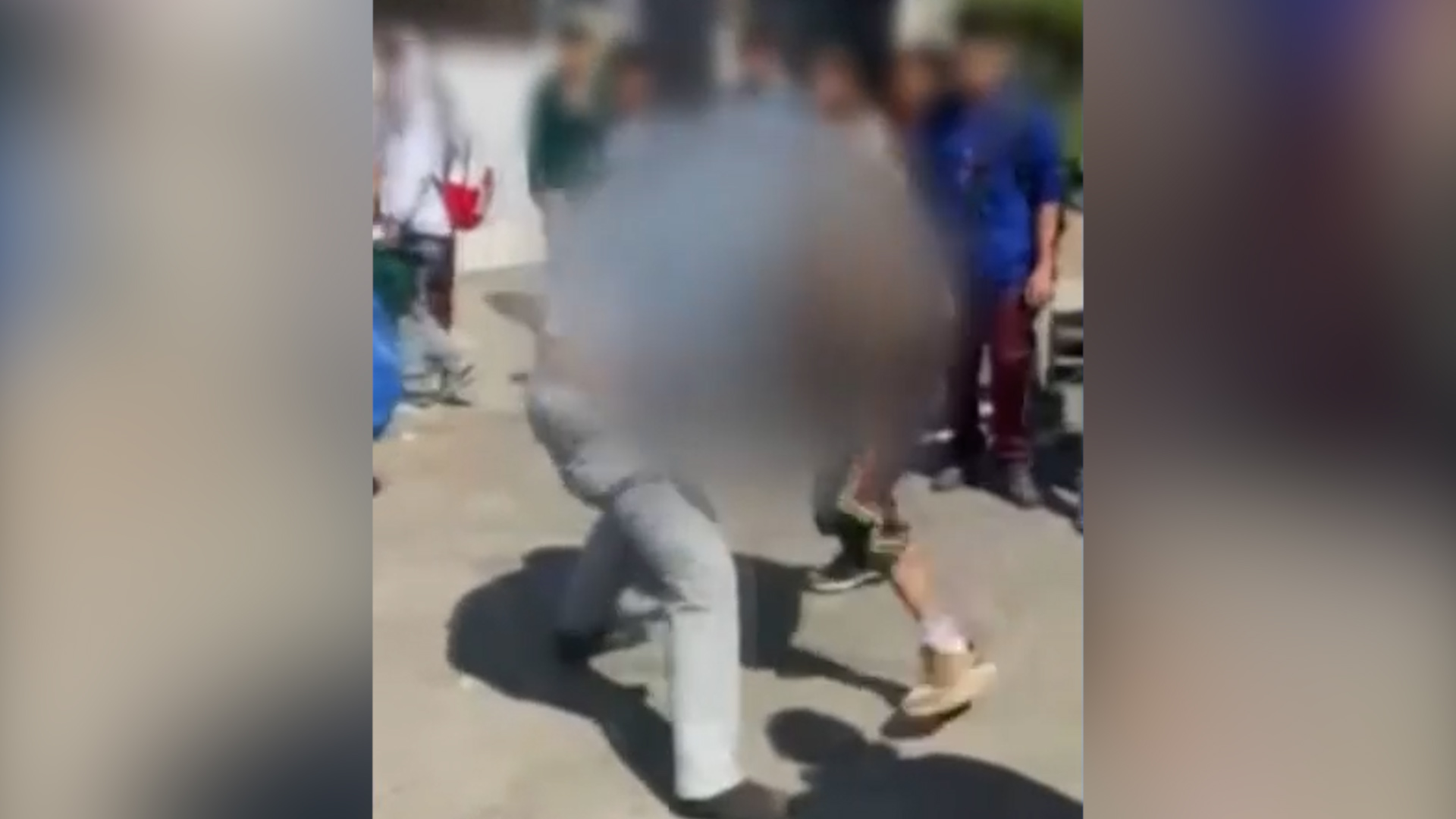 Un joven de la secundaria Alfonso Caso Andrade en Tláhuac permanece en terapia intensiva tras ser apuñalado.