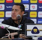 Efraín Juárez en conferencia de prensa con los Pumas luego de vencer a Rayados.