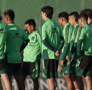 Varios jugadores mexicanos se disputan su última oportunidad de ir al Mundial 2026 en el amistoso contra Islandia.