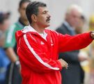 Ricardo 'Tuca' Ferretti dirigiendo al Toluca en 2004.