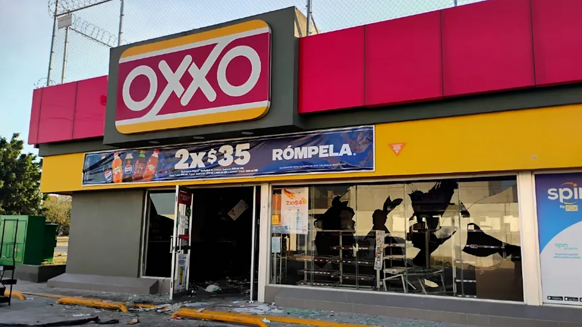 Femsa reportó más de 200 incidentes en sus tiendas de conveniencia y estaciones de gasolina, que ya reabrieron este 23 de febrero tras muerte de El Mencho.