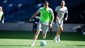 Djuka en el entrenamiento de Rayados previo a enfrentar a Cruz Azul.